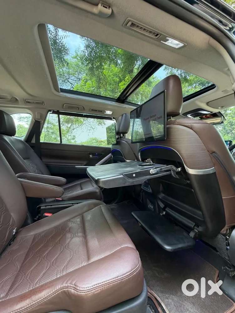Toyota Innova Hycross 2.0 Zx (o) Hybrid 7 Str, 2024, Petrol