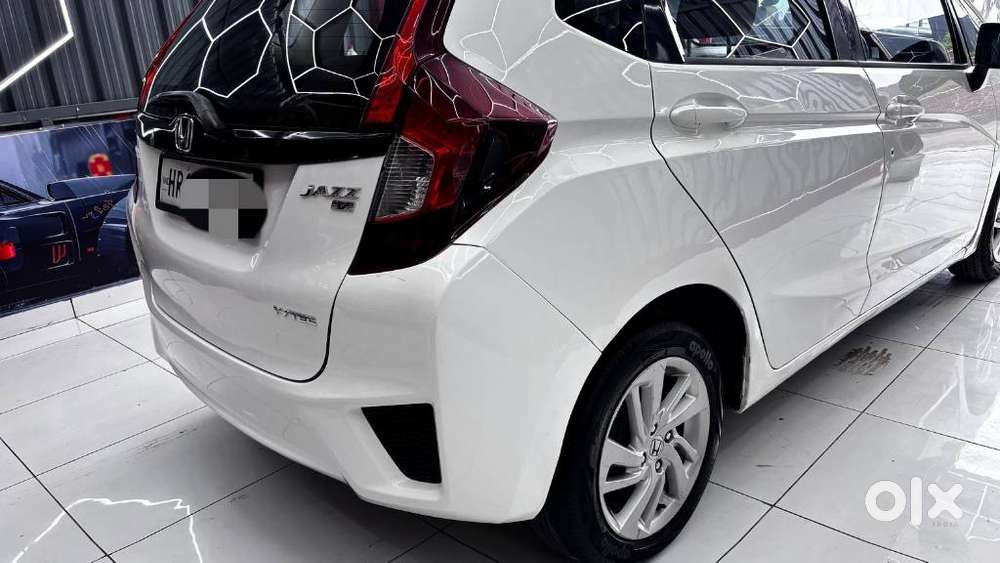 Honda Jazz V At Privilege, 2015, Petrol