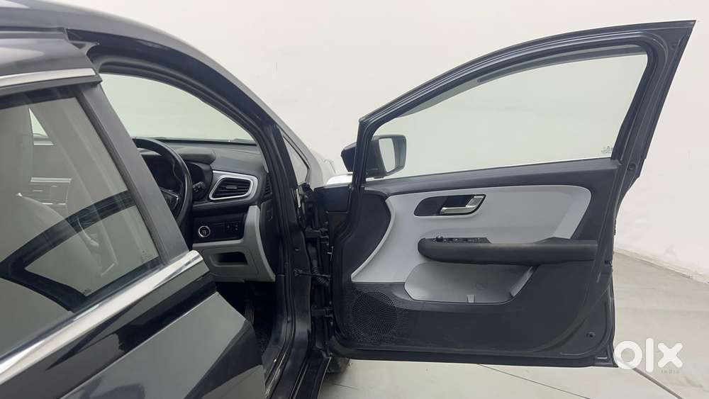 Tata Altroz Xz, 2021, Petrol