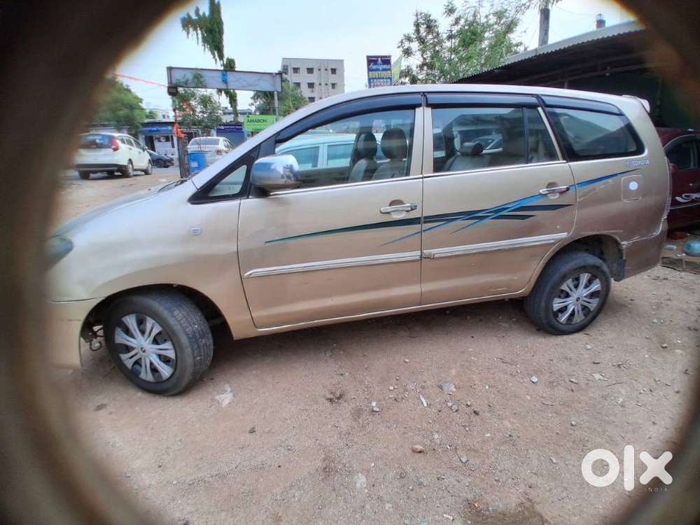Toyota Innova 2.5 G (diesel) 8 Seater, 2005, Diesel
