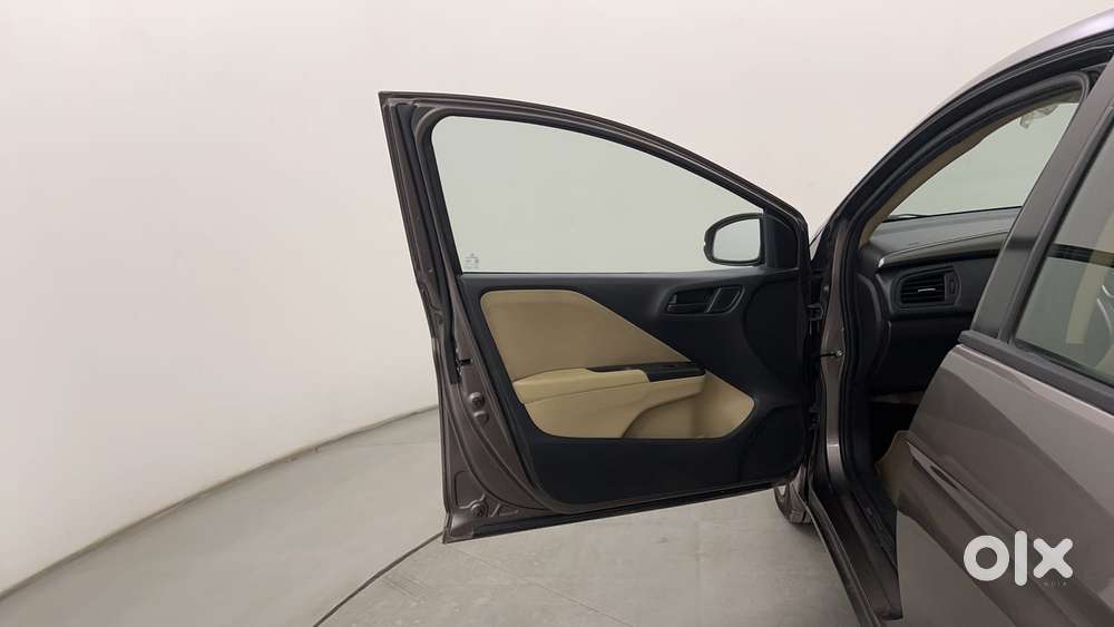 Honda City I-vtec Sv, 2015, Petrol