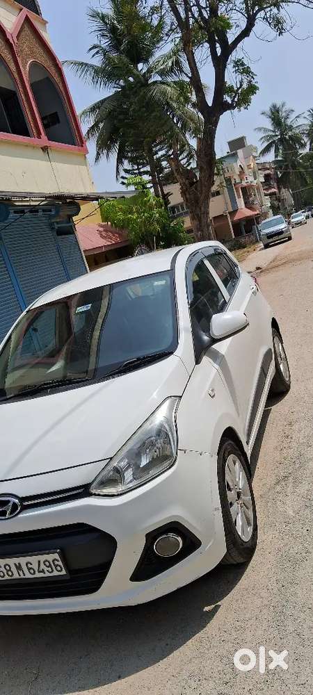 Ac,tv,reverse Camera ,power Windows, Power Stayring ,center Lock