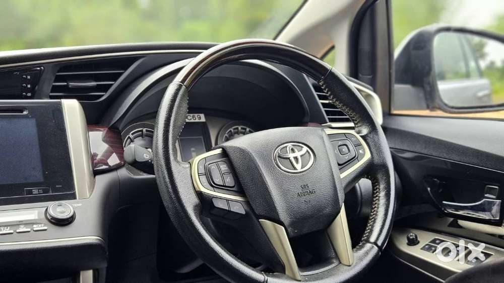 Toyota Innova Crysta 2.4 V 7 Str, 2017, Diesel