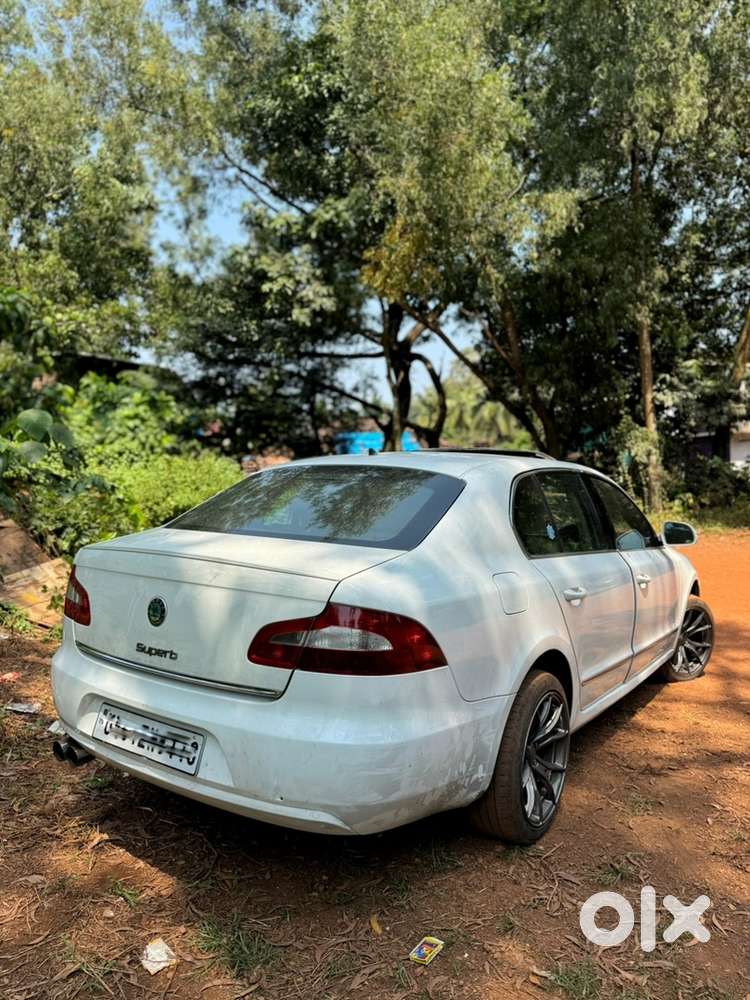 Skoda Superb Automatic 2010 Model