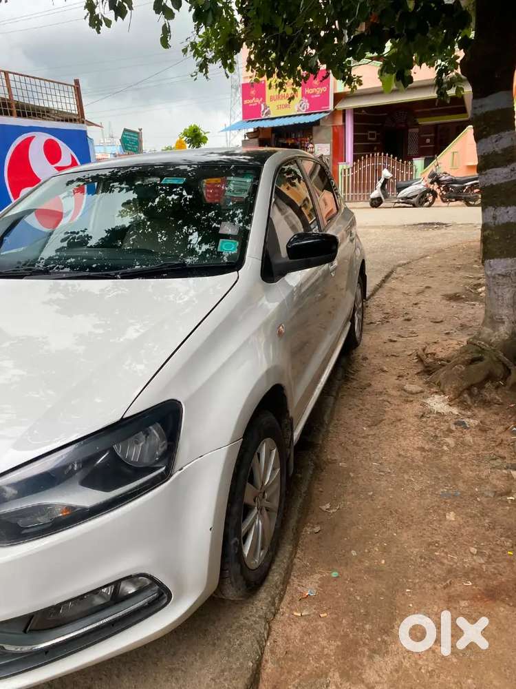 Volkswagen Polo Comfortline Petrol 2015