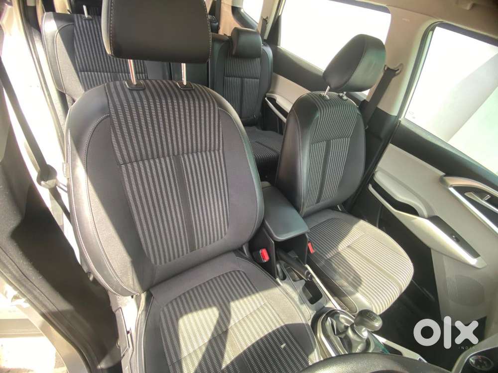 Kia Carens G 1.5 6mt Premium (o) 7-seater, 2023, Petrol