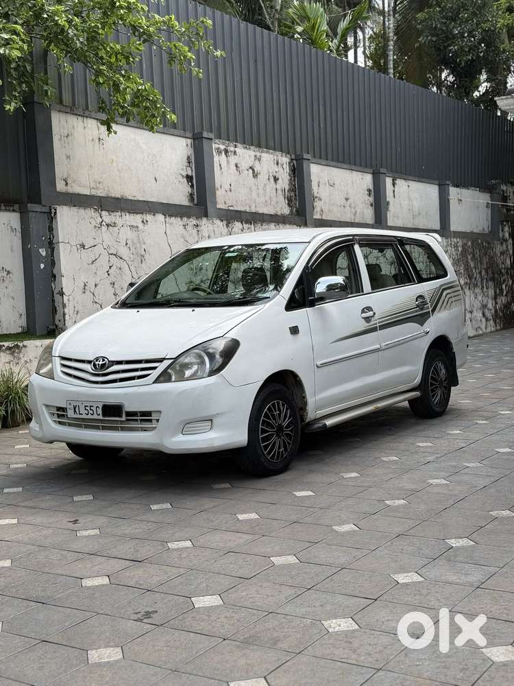 Toyota Innova 2.5 G (diesel) 8 Seater, 2009, Diesel