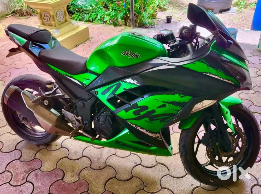 Ninja Sports Bike Under Lakhs Kawasaki Ninja Sport Bike In