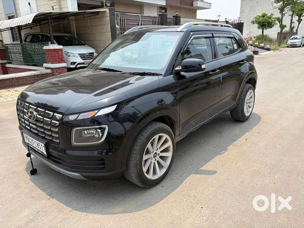 Hyundai Venue, 2025, Petrol