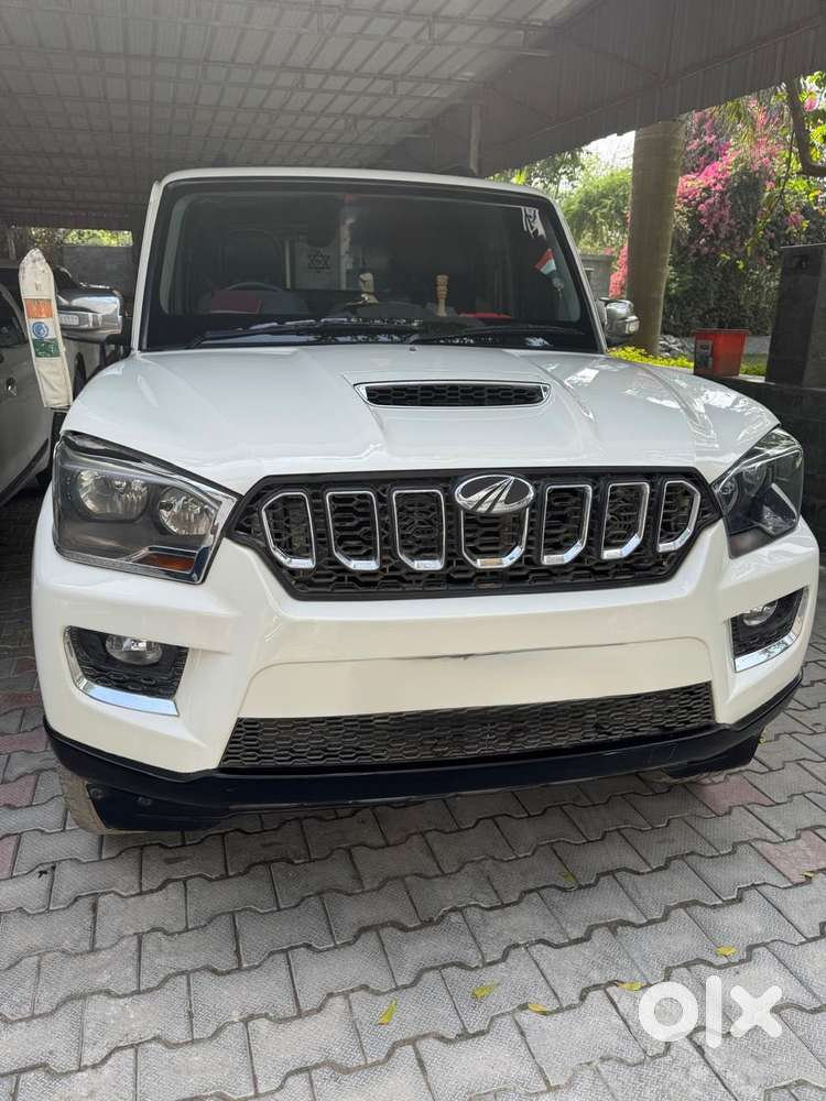 Mahindra Scorpio S4 7 Seater, 2017, Diesel