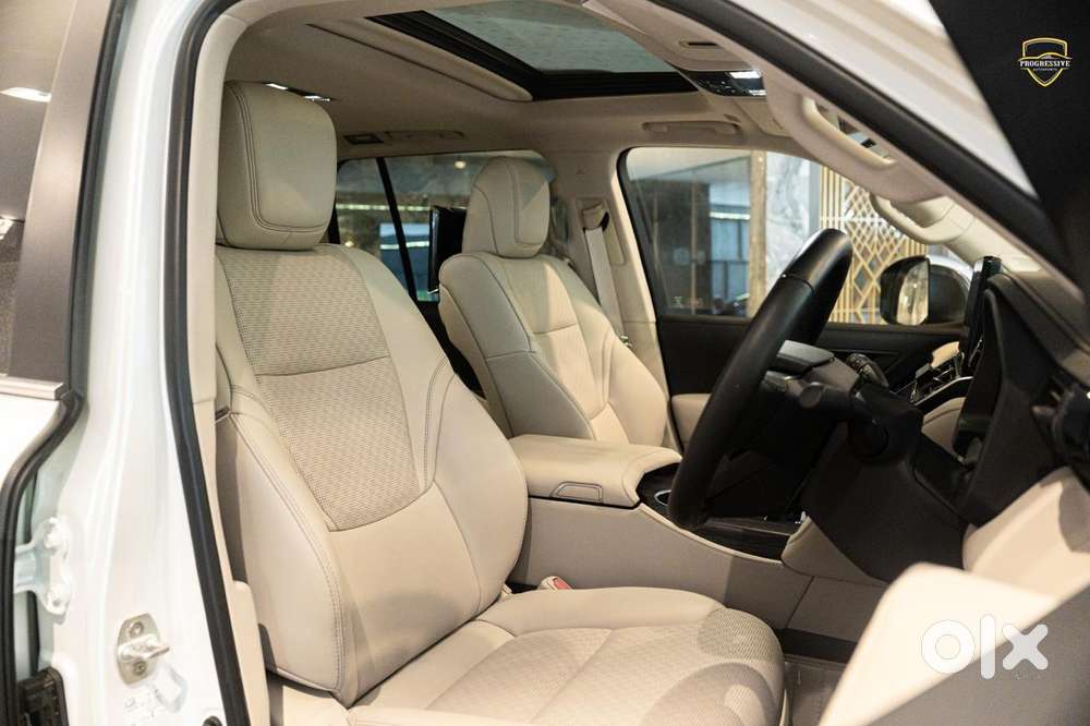 Toyota Land Cruiser Zx Petrol, 2025, Petrol
