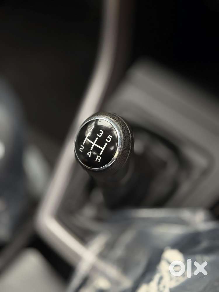 Maruti Suzuki Brezza 1.5 Lxi Cng, 2025, Cng & Hybrids