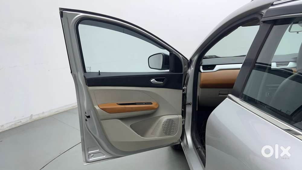 Renault Triber Rxz Easy-r Amt, 2022, Petrol