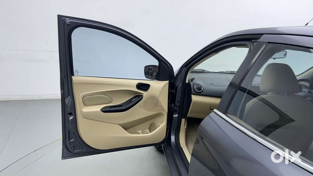 Ford Figo Aspire Titanium, 2017, Petrol