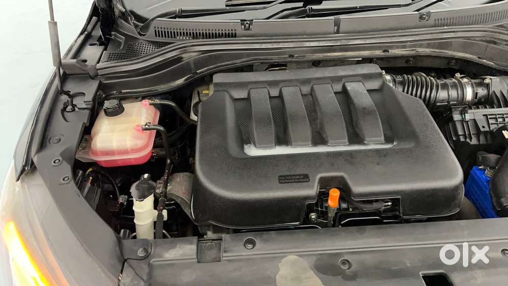Mahindra Xuv700 2.0 Ax 7 Petrol At Luxury Pack Str, 2021, Petrol