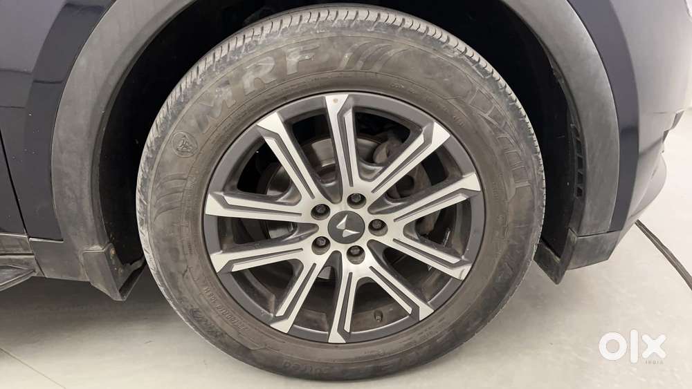 Mahindra Xuv700 2.2 Ax 7 Diesel At Luxury Pack Str, 2022, Diesel