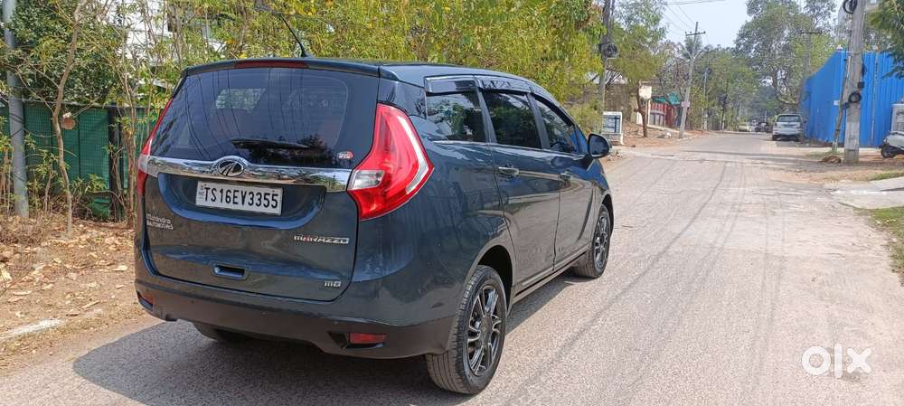 Mahindra Marazzo M8, 2018, Diesel