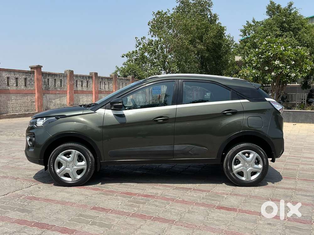Tata Nexon 1.2 Revotron Xma Amt, 2023, Petrol