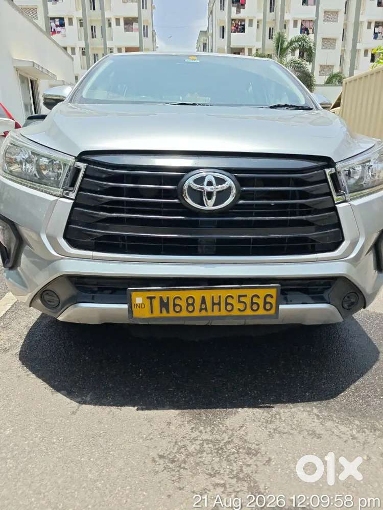 Toyota Innova Crysta 2.4 G 2022 7+1 8 Seater Tboard