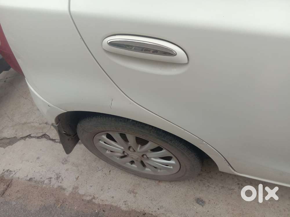 Toyota Etios V, 2013, Petrol