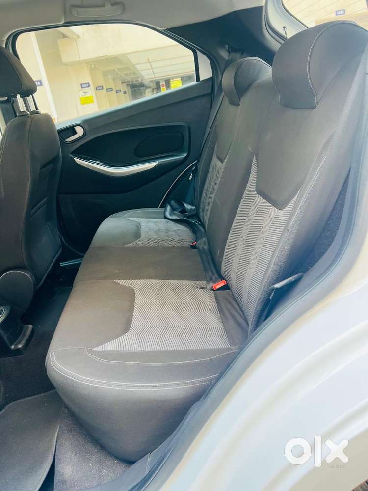 Ford Figo, 2016, Petrol