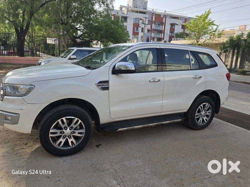 Ford Endeavour Titanium 4x2, 2016, Diesel