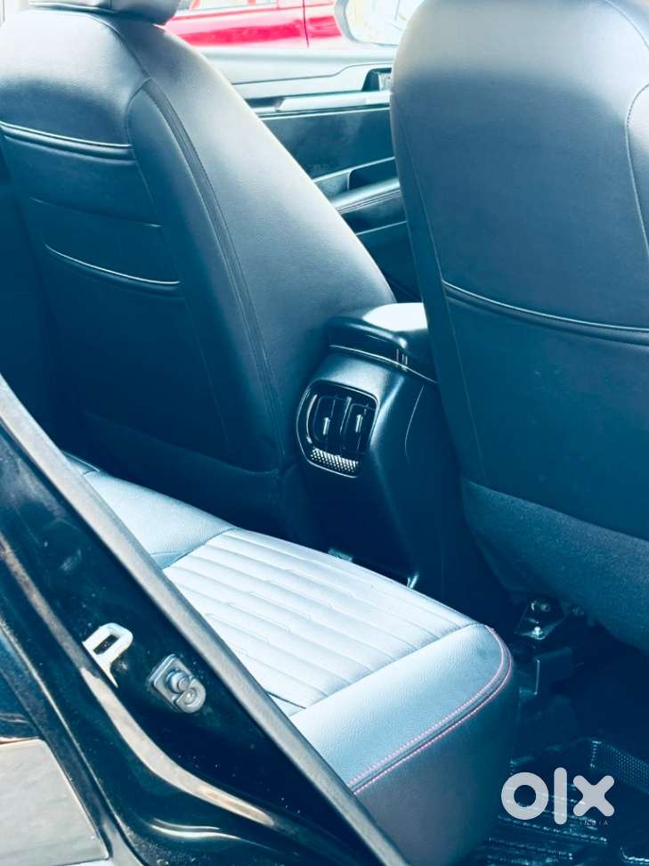 Kia Sonet, 2021, Petrol