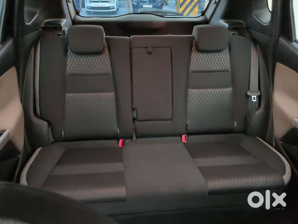 Nissan Magnite Xv Turbo, 2022, Petrol