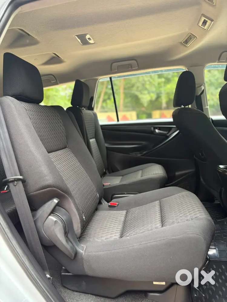 Toyota Innova Crysta 2.4 2019