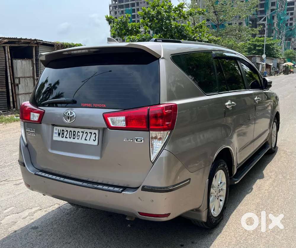 Toyota Innova Crysta 2.4g 8 Seater Lifetime Tax Paid Car