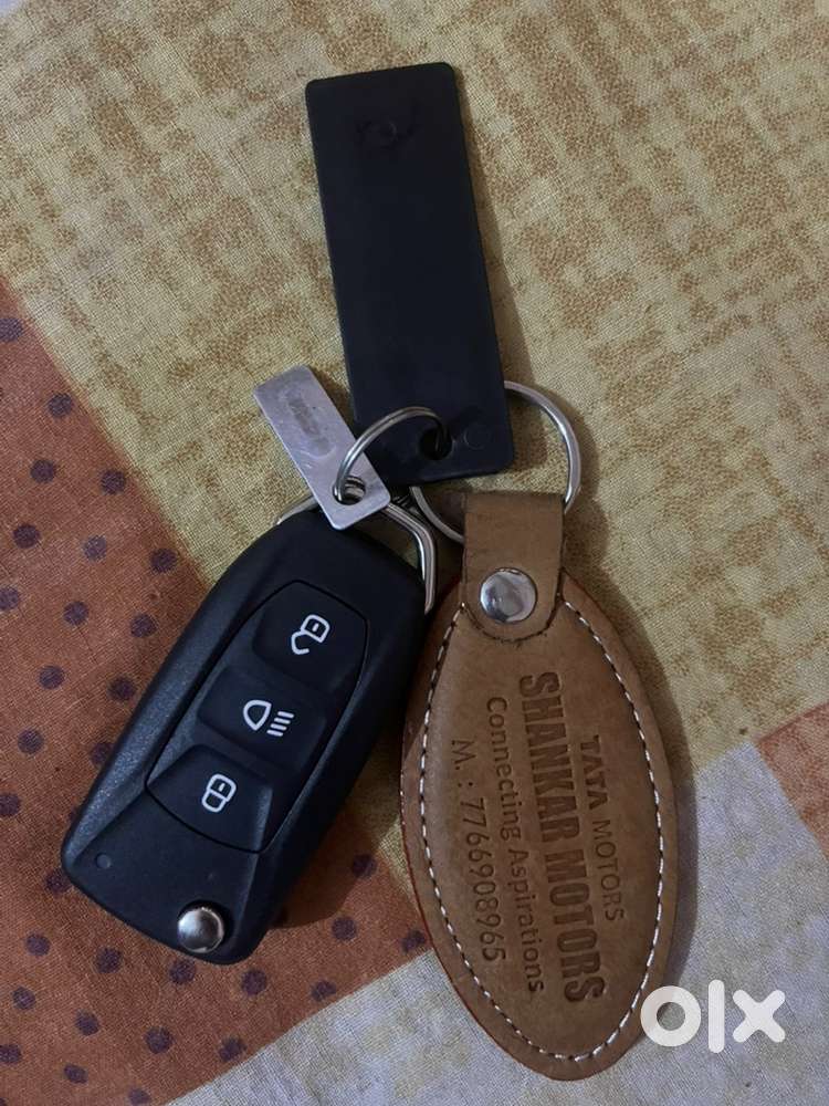 Tata Tiago Petrol 9998 Km Driven