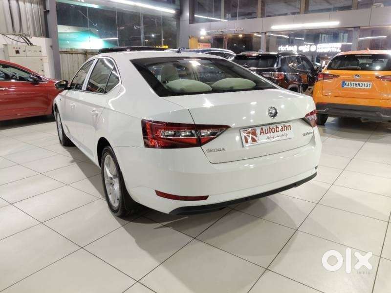 Skoda Superb L&k 2.0 Tdi At, 2017, Petrol
