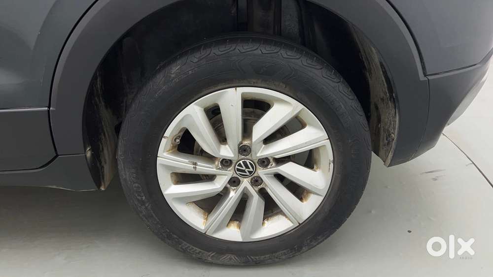 Volkswagen Taigun 1.0 Tsi Highline At, 2022, Petrol
