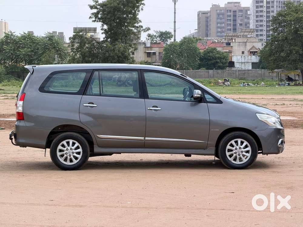 Toyota Innova 2.5 Vx 8 Str Bs-iii, 2013, Diesel