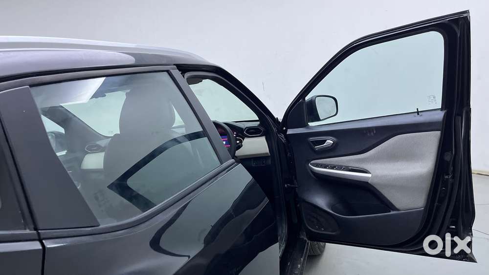 Nissan Magnite 1.0 Xv Turbo Cvt, 2021, Petrol