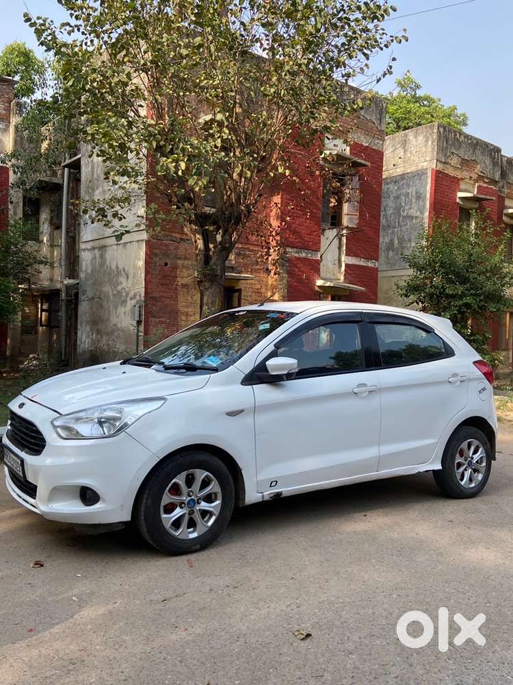 Ford Aspire Titanium Blu 2016