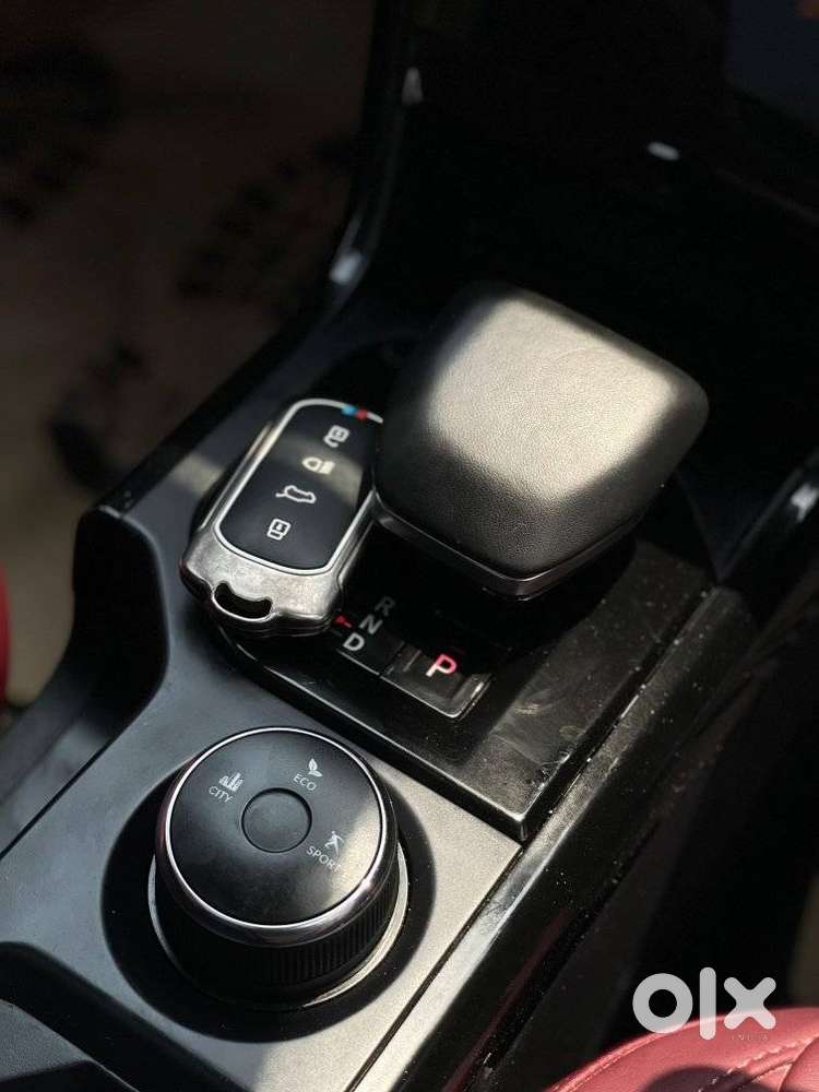 Tata Curvv Accomplished S 1.2 Revotron Petrol 7dca, 2025, Petrol