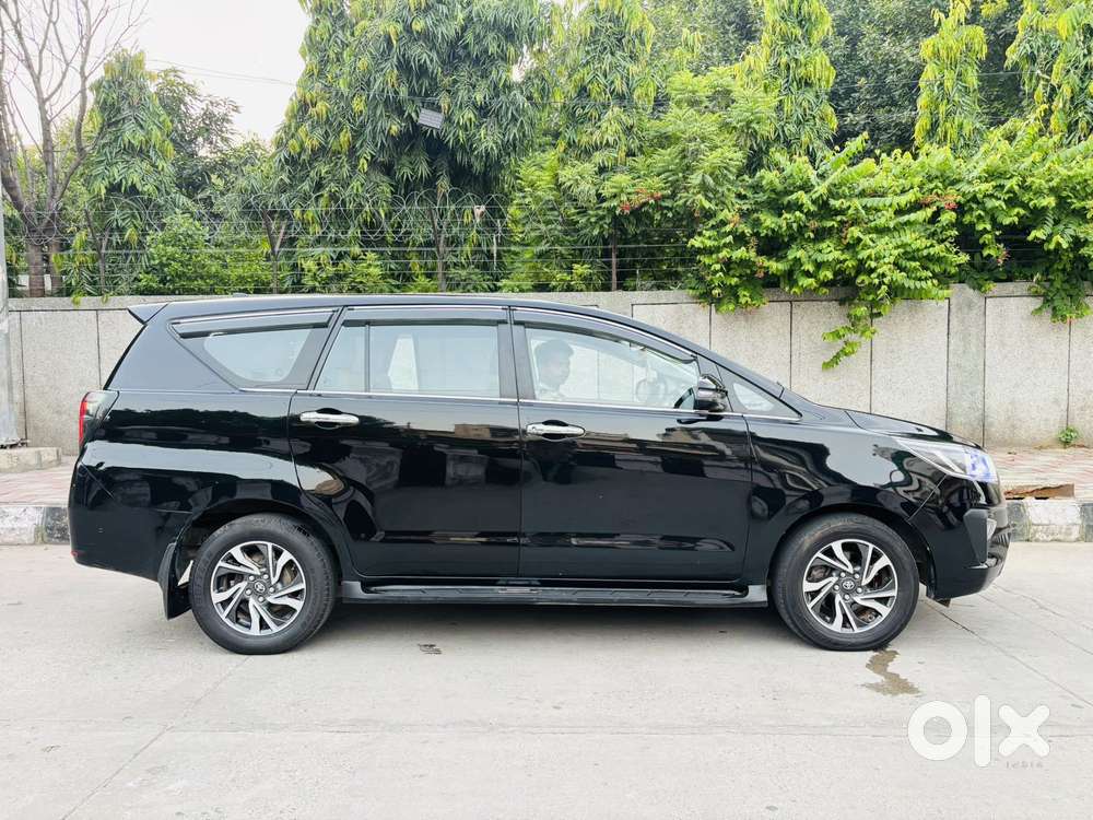 Toyota Innova Crysta [2020-ongoing] 2.4 Gx At 7 Str, 2021, Diesel