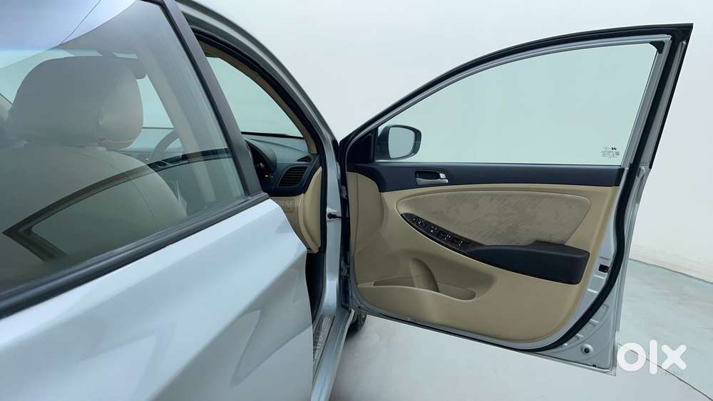 Hyundai Verna 1.6 Sx Vtvt, 2016, Petrol