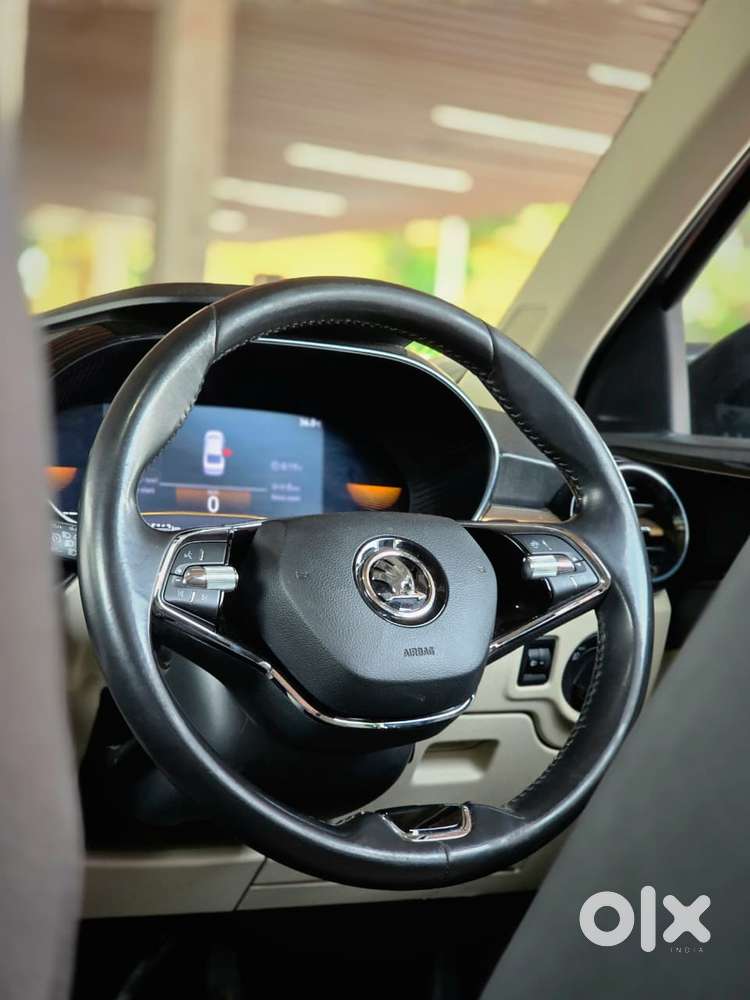 Skoda Slavia 1.0 Tsi Style At, 2022, Petrol