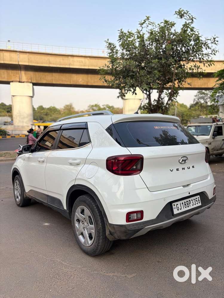 Hyundai Venue S Mt 1.2 Kappa, 2021, Cng & Hybrids