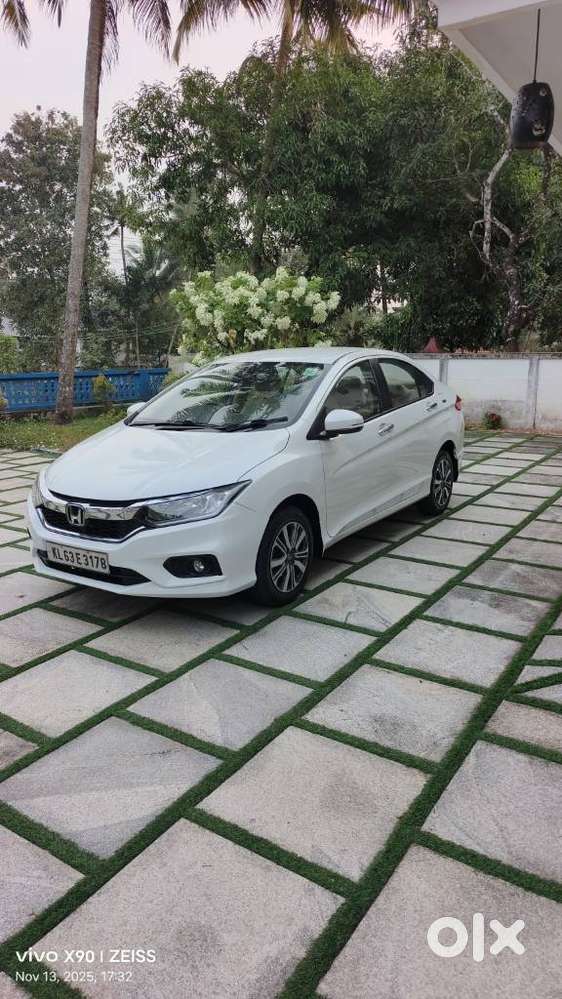 Honda City 1.5 V 5th Gen I-vtec Mt, 2017, Petrol