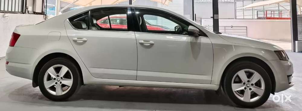 Skoda Octavia Ambition Plus 1.8 Tsi At, 2017, Petrol