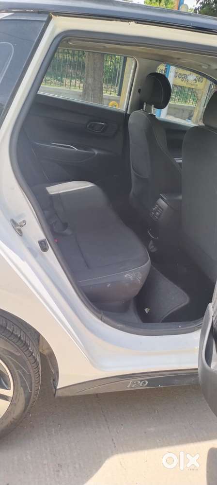 Hyundai I20 Asta (o) 1.2 Mt, 2021, Petrol