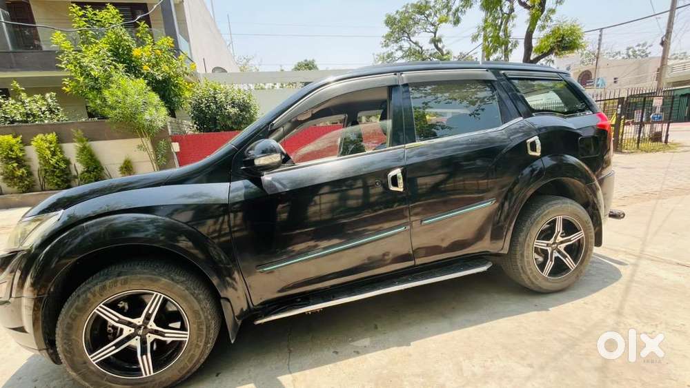 Mahindra Xuv500 2018 Diesel 80912 Km Driven Well Maintained
