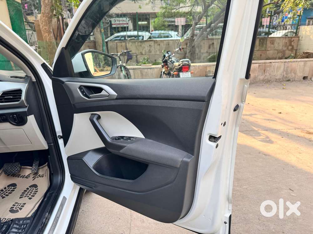 Volkswagen Taigun Topline 1.0 Tsi At (electric Seats), 2022, Petrol