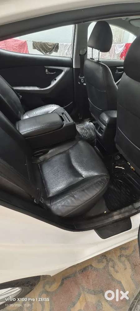 Hyundai Elantra Fluidic Petrol 2015 Model