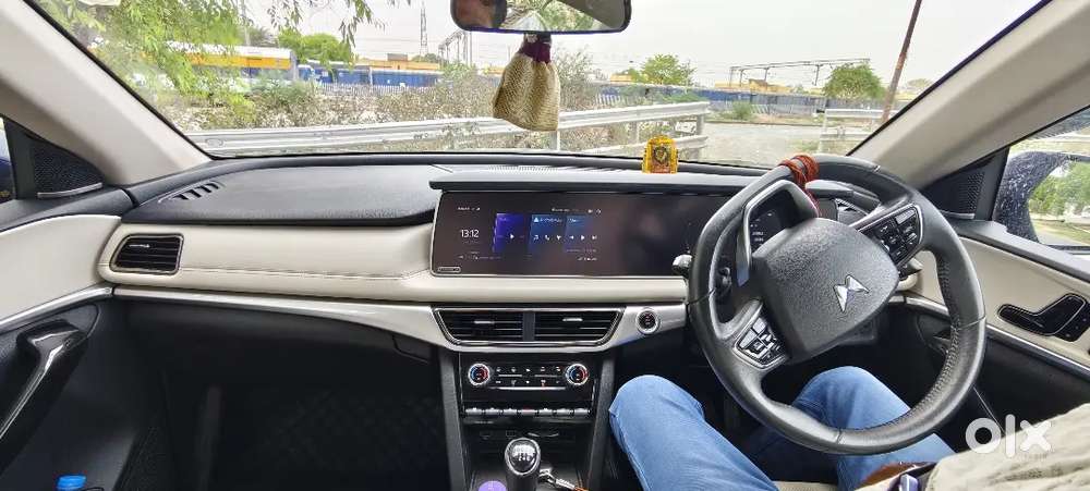 Mahindra Xuv700 2024 Year