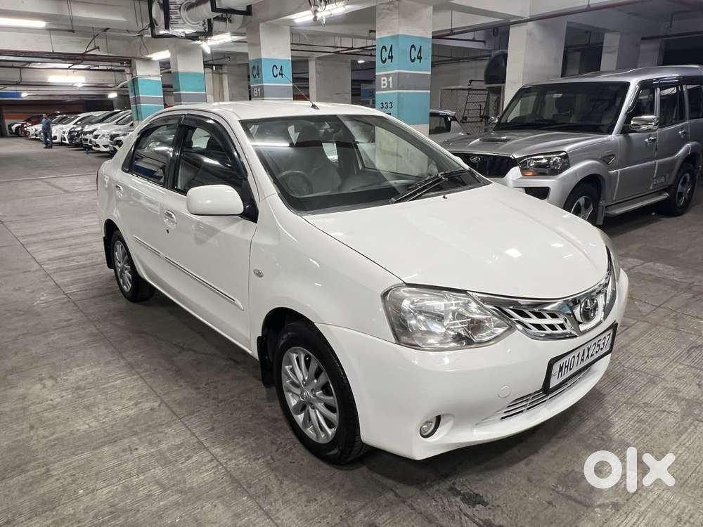 Toyota Etios V, 2011, Petrol