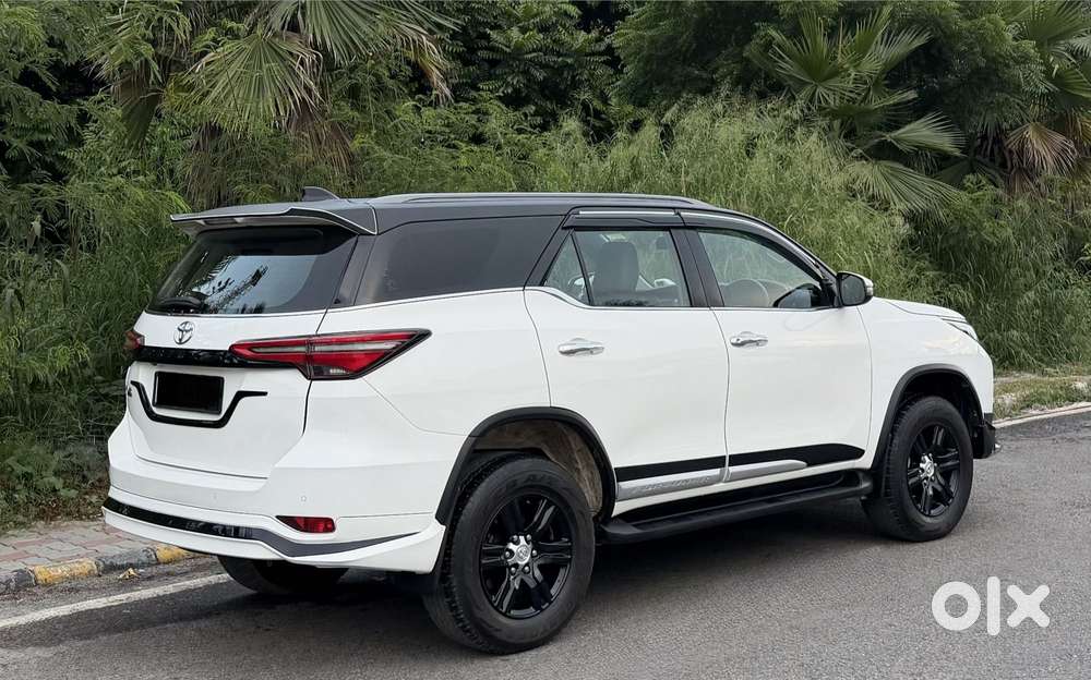 Toyota Fortuner Leader Edition (at), 2025, Diesel